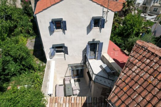 1695989528 dji 0571