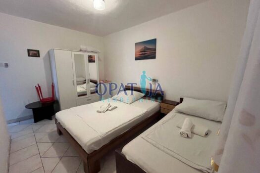 1780392490 zimmer2