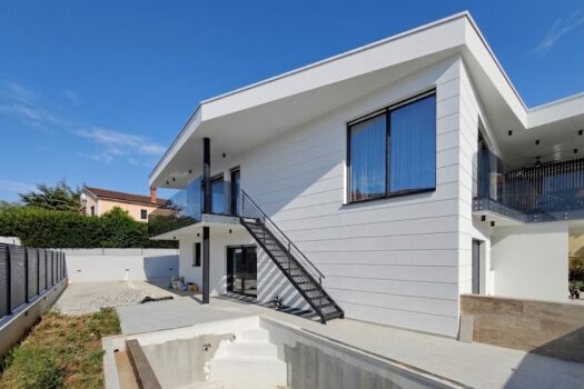 1781956205 house vantacici2