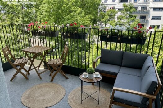 Beispiel-Gestaltung Balkon (KI-generiert)