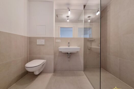 en-suite Bad