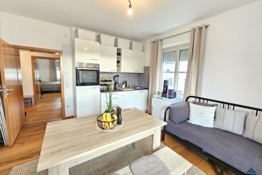 Nähe Porsche: 2½-Zimmer-Wohnung in Schallmoos Wohn-Küche
