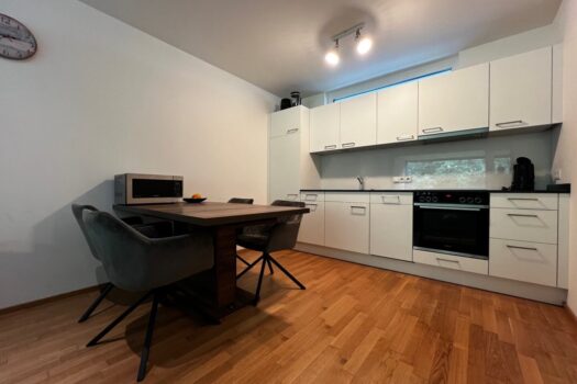 Charmante 2-Zimmer-Wohnung mit hochwertiger Ausstattung und Terrasse xwimcC7A1SzdVSPwWvjwbE
