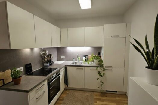 Moderne 2-Zimmerwohnung mit Loggia im Erdgeschoss yWxaPK1bebxFFLLnBk4f4P